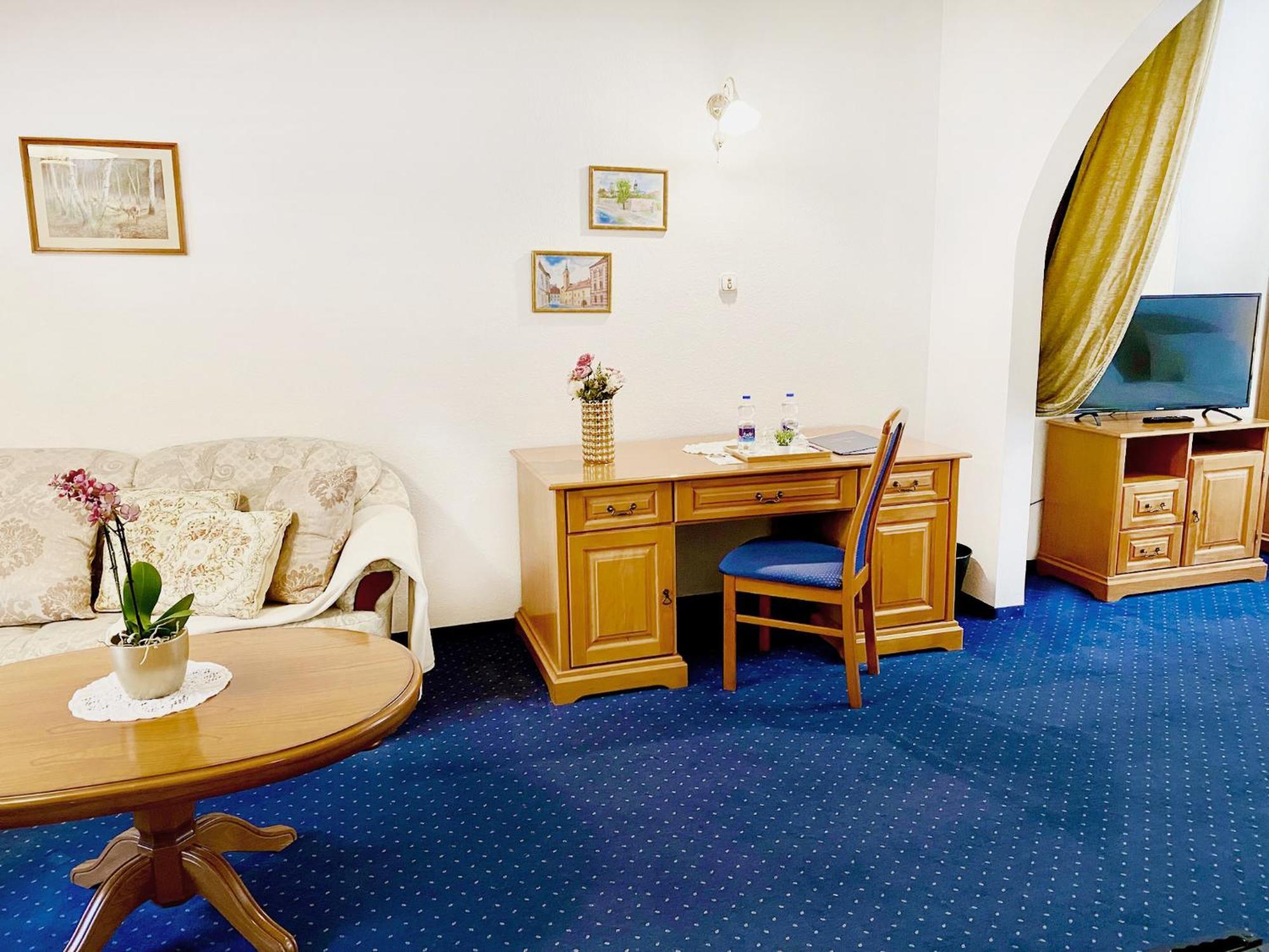 Hotel Wesselenyi Дьєр Екстер'єр фото