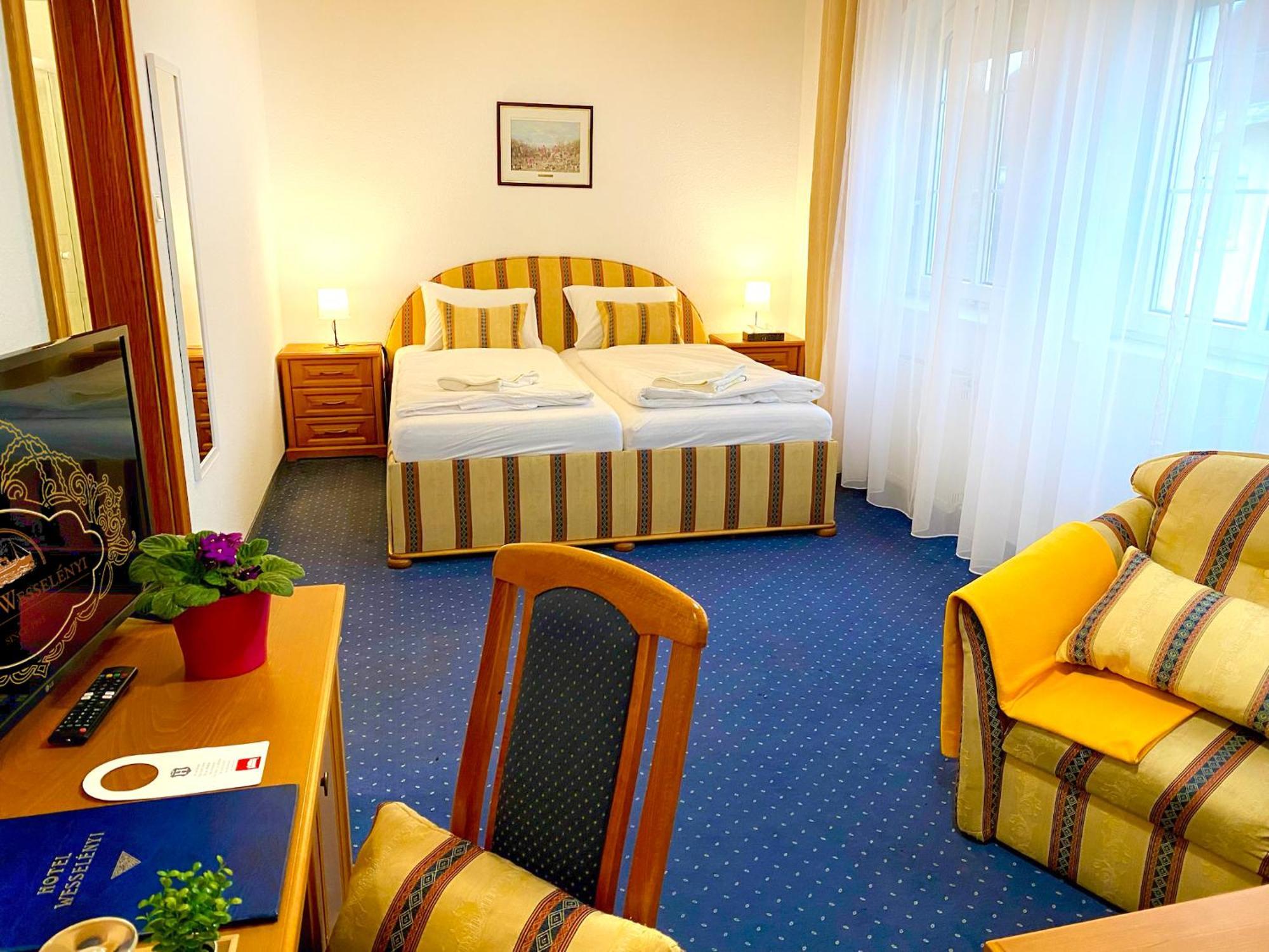 Hotel Wesselenyi Дьєр Екстер'єр фото