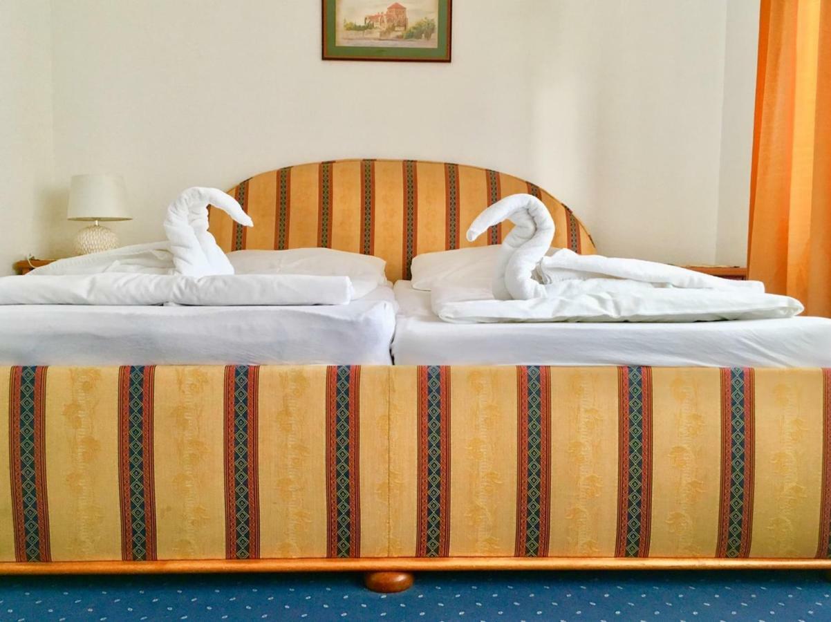 Hotel Wesselenyi Дьєр Екстер'єр фото